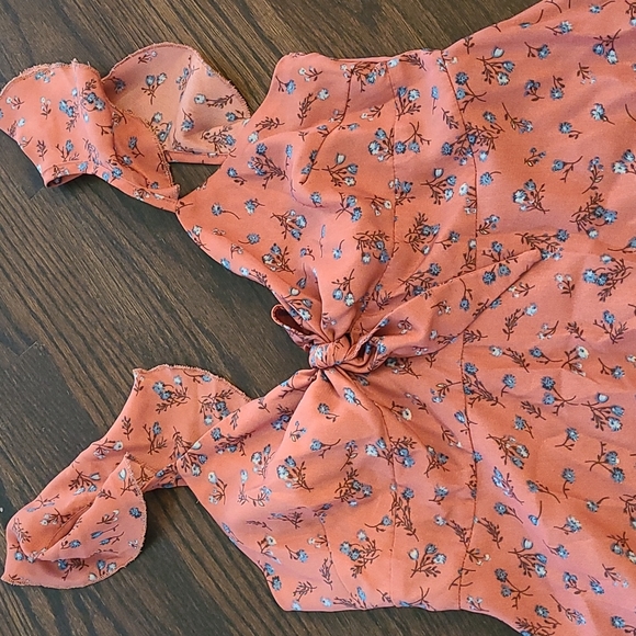 Ruffle Sleeve Fit and Flare Floral Dress - Picture 2 of 3